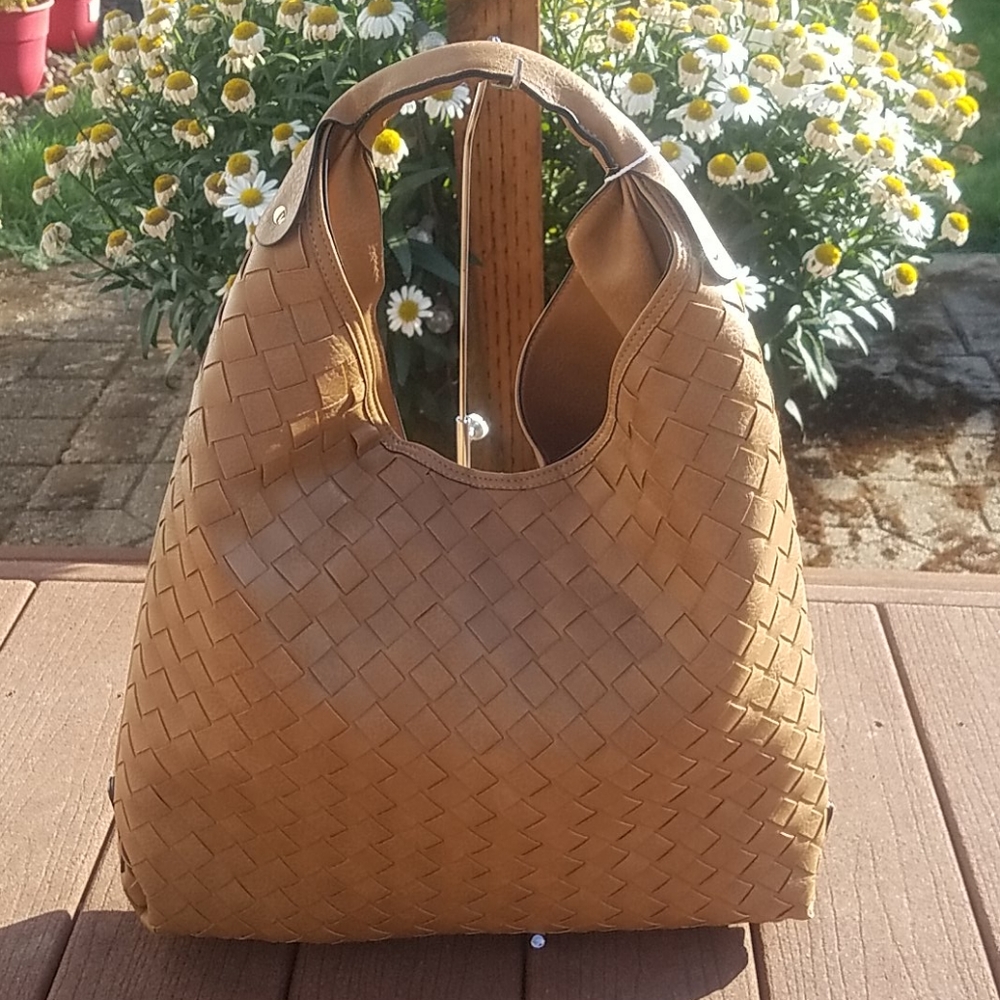 TAUPE WOVEN TALL FASHION SHOULDER BAG